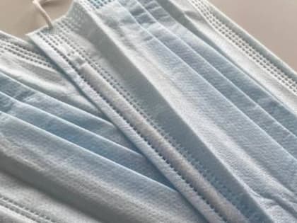 В Калужской области ввели масочный режим для медработников