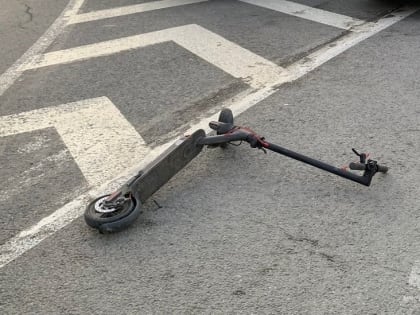 В Калуге самокатчик пострадал в ДТП на площади Победы