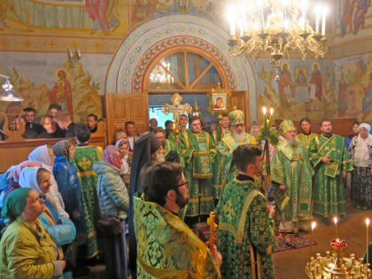 Водосвятный молебен в праздник покровителя Калужской земли в Свято-Тихоновой пустыни