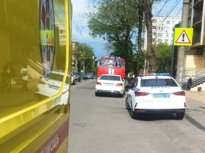 В Калуге водитель «Мерседеса» сбил девушку на улице Тульской