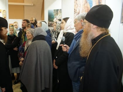 В Оптиной пустыни работает персональная выставка греческого фотохудожника