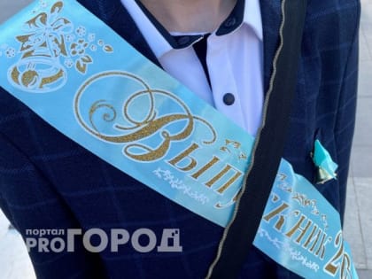 В Калуге провели шествие выпускников этого года