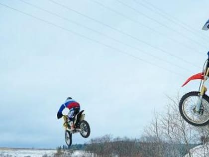 В Обнинске идет мотокросс