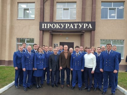 Губернатор Владислав Шапша в Кирове поговорил с прокурорами и простыми людьми