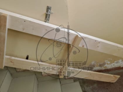 ОБНИНСКИЕ ЧИНОВНИКИ ГОНЯЮТ БОЛЬНУЮ ЖЕНЩИНУ ПО КОРИДОРАМ ВЛАСТИ