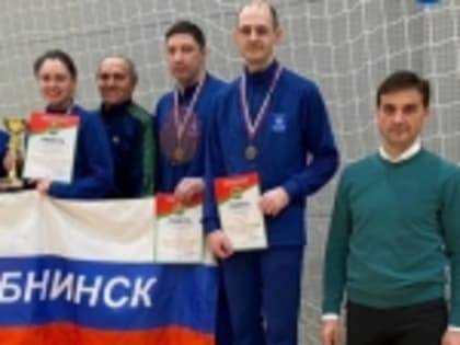 Муниципалы сражались на кортах