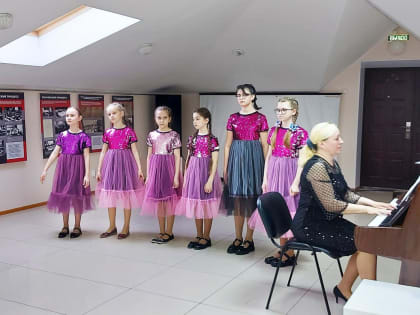 Вокальный класс ДШИ провел отчетный концерт