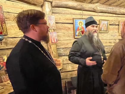 Божественная литургия в блиндажном храме
