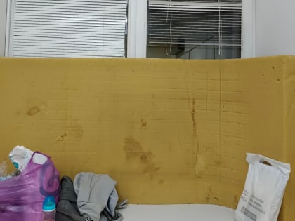 В Калуге окна в больничных палатах утепляют матрасами