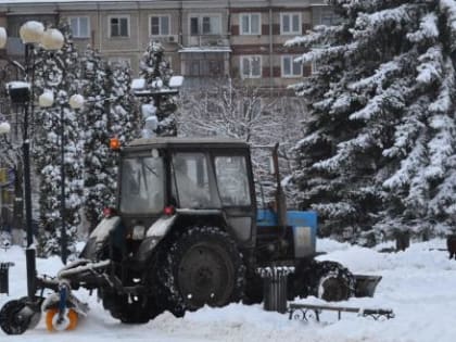 В Калуге очистили от снега 35 тротуаров