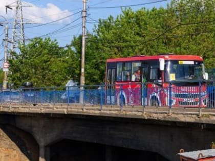 Владислав Шапша провел совещание на транспортной развязке Синие мосты