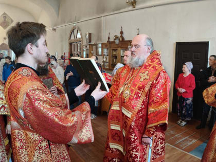 Епископ Никита совершил литургию в Никольском храме города Козельска
