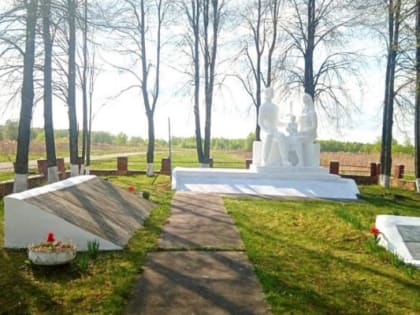 Сотрудники филиала «Калугаэнерго» благоустроили памятники и мемориалы героям Великой Отечественной войны