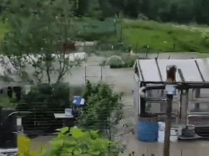 Поднявшийся уровень реки смыл дачный участки в Ульяновском районе