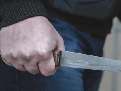 В одном из подъездов Калуги зарезали бездомного