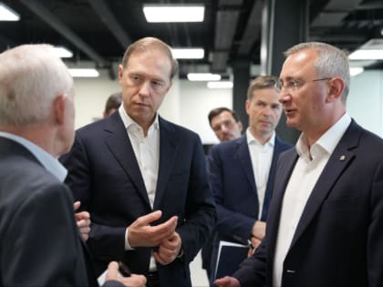 Калужскую область с рабочей поездкой посещает Денис Мантуров