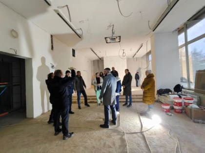 Ремонт в торжественном зале: прогресс работы в Обнинске