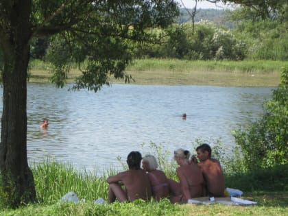 Чтобы выпить спиртное на берегу водоёма, жителям Обнинска приходится уезжать в соседние районы