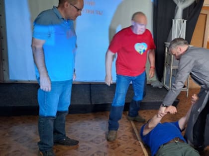 Настоятель калужского храма учит оказывать помощь в ЧС