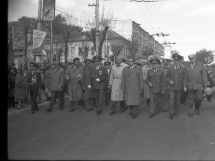 Сломанные таксофоны, конина вместо говядины и зарплата гробами. Каким был в Калуге 1999 год – год Желтого Земляного Кролика