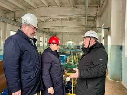 В первую очередь