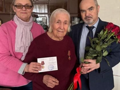 Ветеранам вручат медали 17 марта