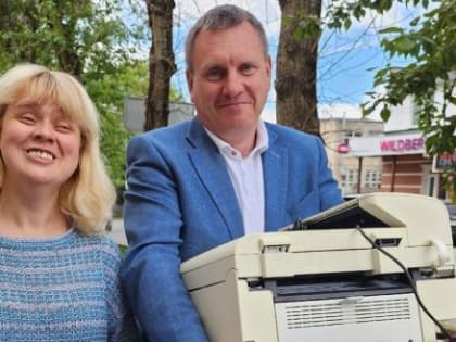 Геннадий Новосельцев передал необходимое оборудование в калужское отделение общества слепых