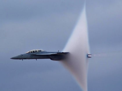 Сверхзвуковым самолетом калужан уже не напугать