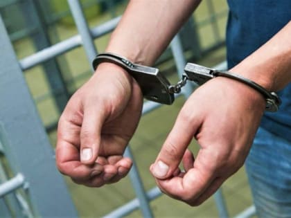 РАБОТАВШЕГО НА МОШЕННИКОВ КУРЬЕРА ЗАДЕРЖАЛИ ЗА ОБМАН ТРЕХ ОБНИНСКИХ ПЕНСИОНЕРОК