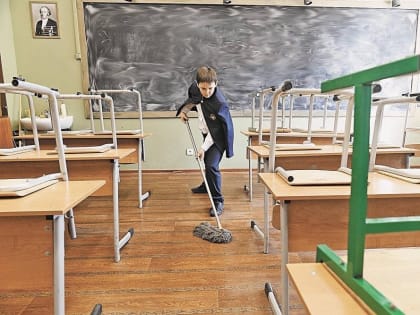 Госдума приняла закон о привлечении школьников к труду без их согласия