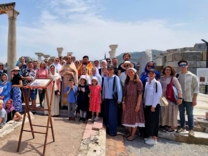 В день памяти апостола и евангелиста Иоанна Богослова на месте его погребения близ Эфеса в Турции была совершена Божественная литургия