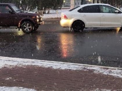 Калужских водителей предупредили о тяжелых условиях на дорогах