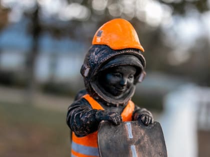 Четвертого космонавтика Калуге подарили федеральные дорожники