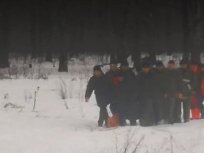 В новогоднее утро спасатели и волонтеры искали потерявшегося в лесу парня