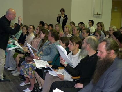 Семинар православных регентов и певчих стартовал в Козельске