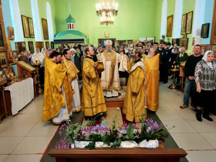 Архиерейское богослужение в храме преподобного Сергия Радонежского города Людиново