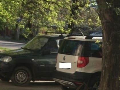 В Калуге столкнулись легковушка и электросамокат