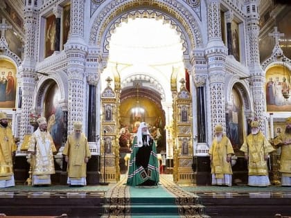 Игорь Щёголев посетил литургию в Храме Христа Спасителя