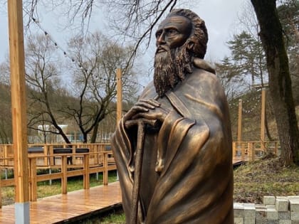В Калужской области установили скульптуру Преподобного Пафнутия Боровского