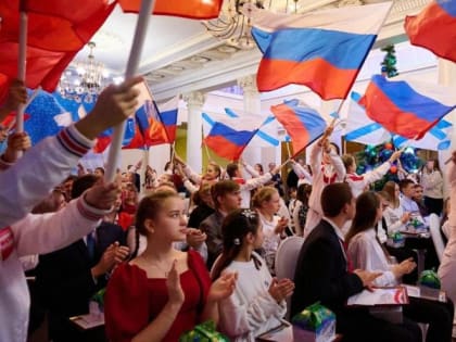 ДЕПУТАТЫ ОТОБРАЛИ ДЕТЕЙ, КОТОРЫХ НАДО ПРЕМИРОВАТЬ