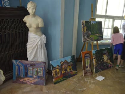 «НА ДАЧЕ МОРОЗОВОЙ ГУЛЯЕТ ВЕТЕР ИСТОРИИ»