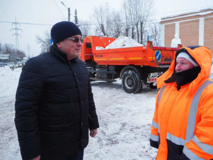 Градоначальник Калуги проверил уборку снега и свалок