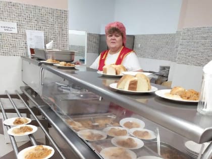 БЕЗНАЛИЧНАЯ ОПЛАТА ПИТАНИЯ ДОЛЖНА ВЕРНУТЬСЯ В ШКОЛЫ  НА СЛЕДУЮЩЕЙ НЕДЕЛЕ