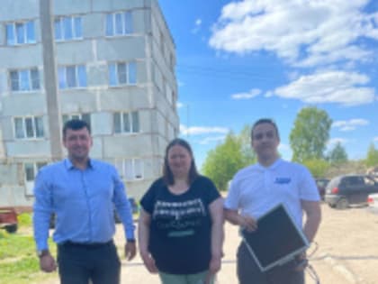 Депутат помог волонтёру