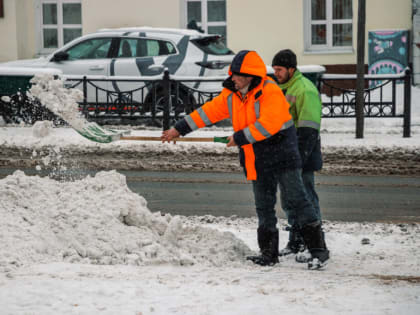 В ночь на 19 декабря в Калуге будут вывозить снег с 11 улиц города