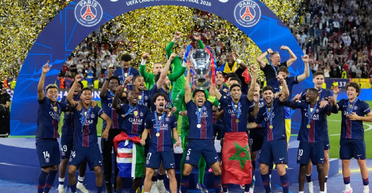 Psg players celebrate after winning the champions league