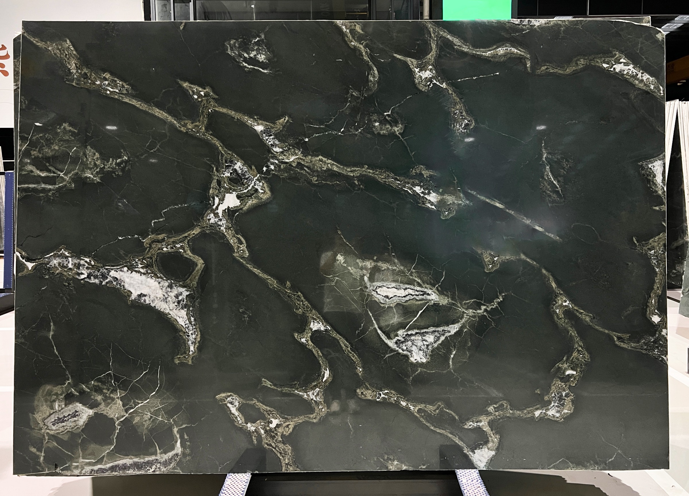 Avocado Green — view 3
