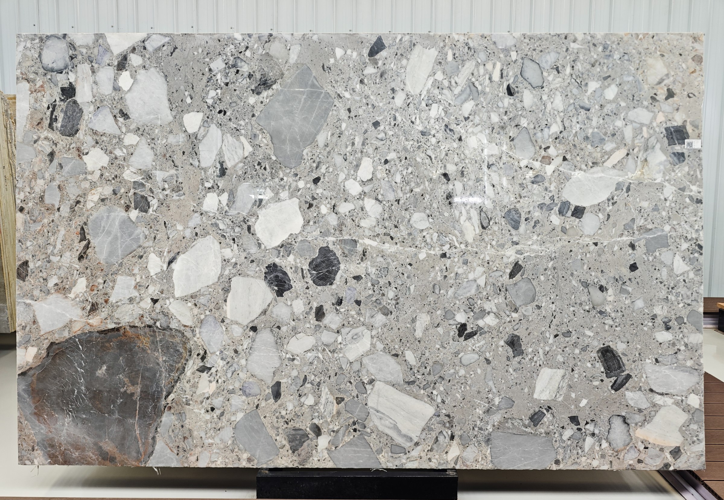 Breccia Vittoria — view 2