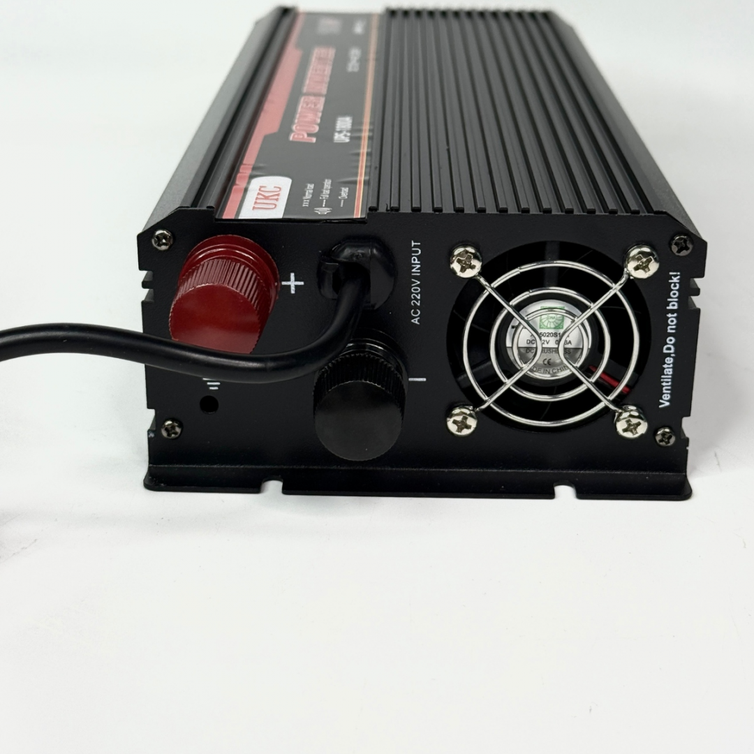 Безперебійник / Перетворювач напруги UKC UPS-1800A 12V → 230V, 1800W, зарядка АКБ 20A, USB — 2