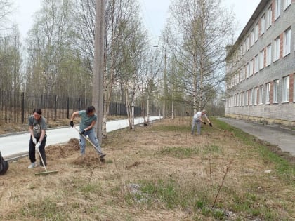Субботник – это не только уборка территории, но и прекрасный способ поднятия общественного духа